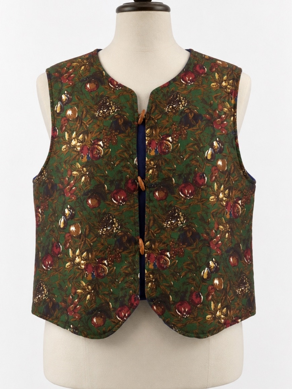 Vintage Cottagecore Vest Botanical Fruit Wooden Buttons Grandmacore 80s 90s